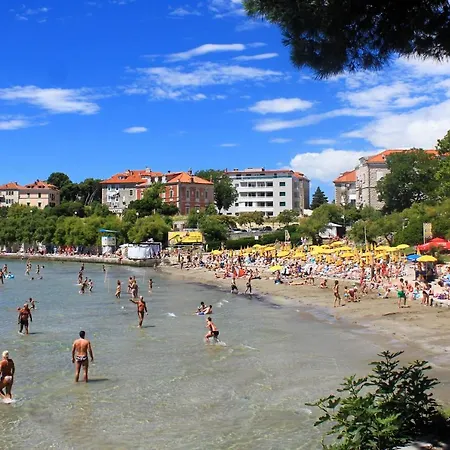 With Wifi - 14016 Apartment Split